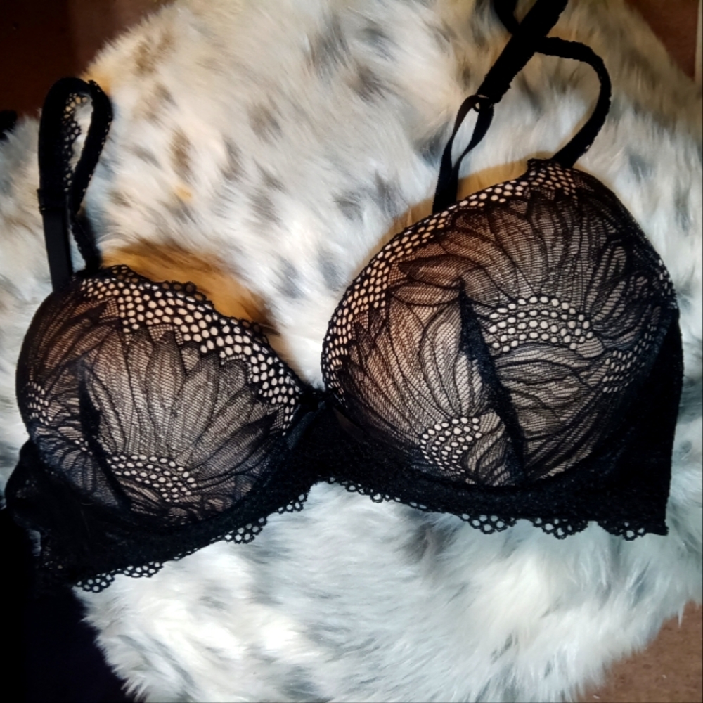 Frederick's of Hollywood Push Up Bra